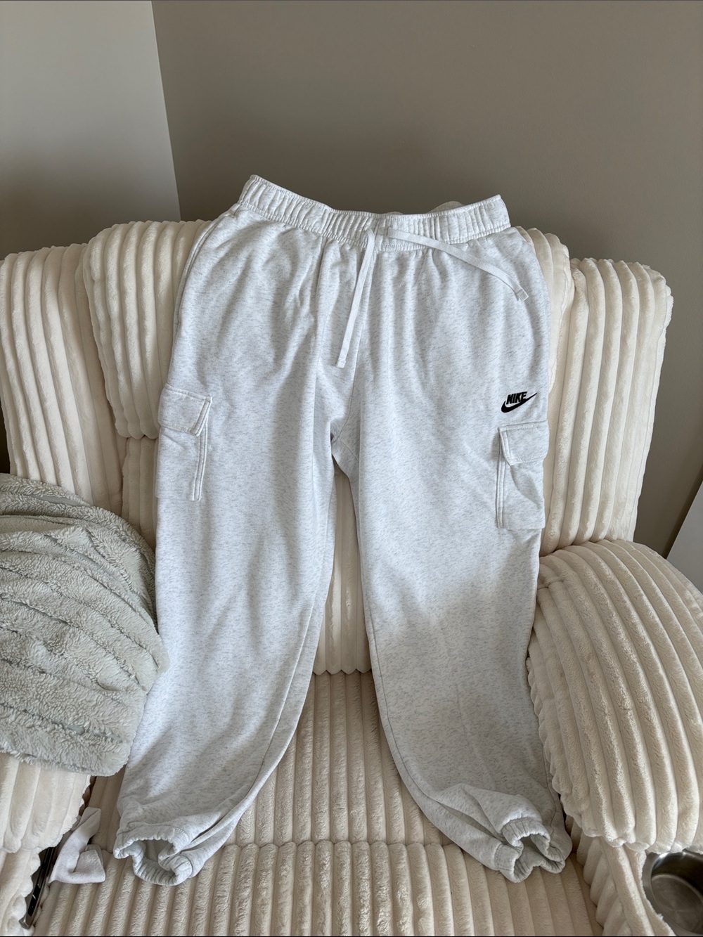 Nike Women’s Light Gray Cargo Jogger Sweatpants